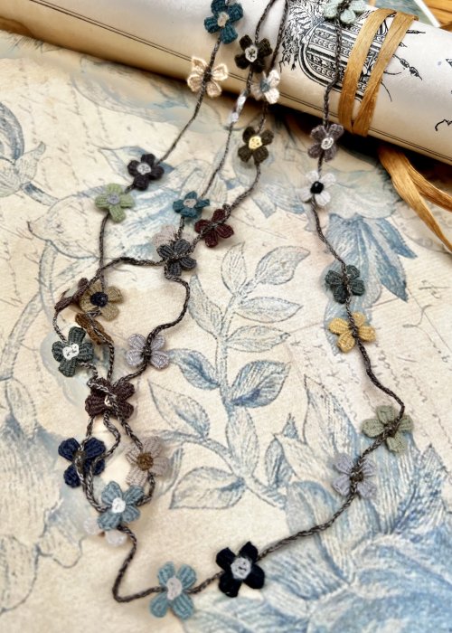 Sophie Digard | Crocheted Daisy Chain Necklace | Linen 